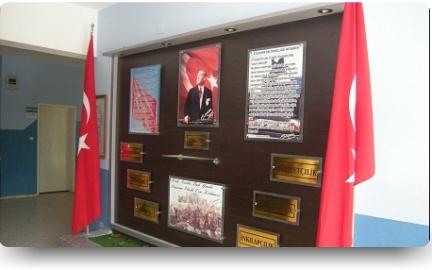 Okulumuz Atatürk Köşesi